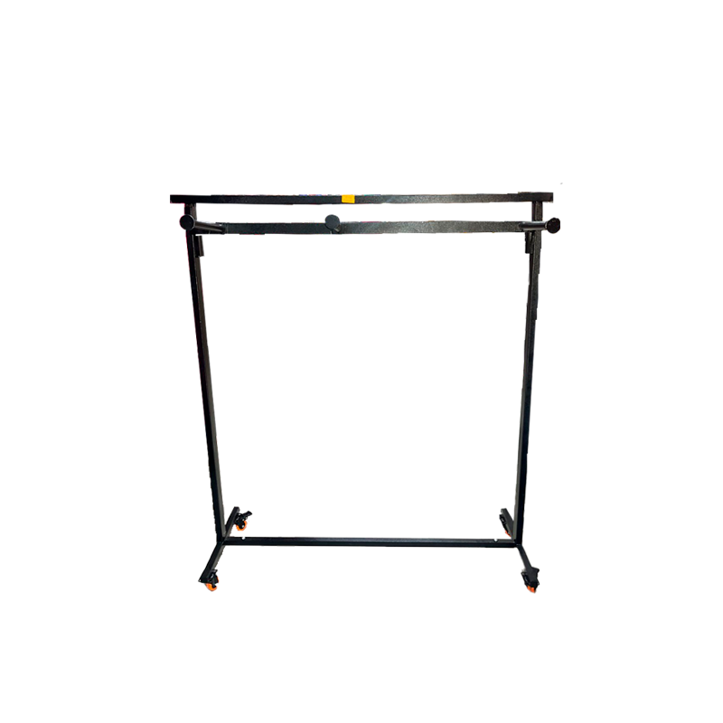 Exhibidor de Ropa Color Negro con soportes